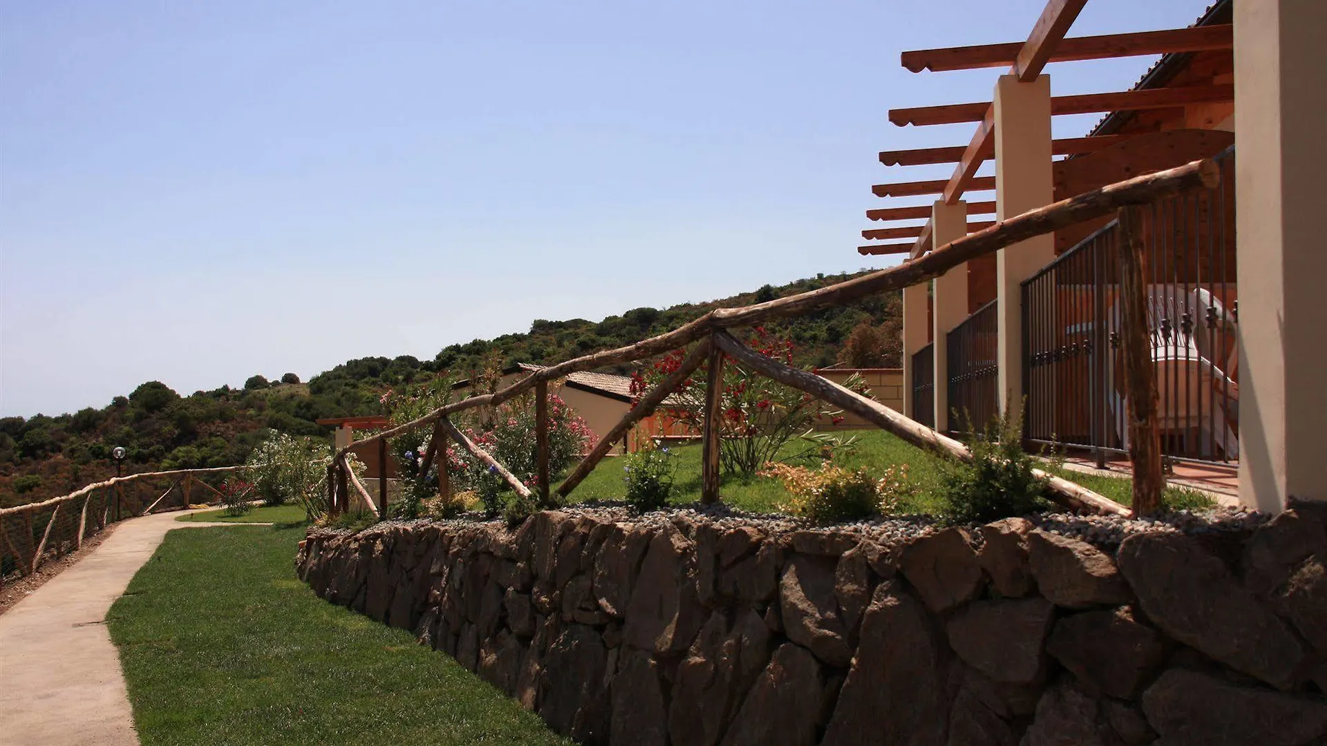 Hotel Pedra Ruja Budoni 3*,  Italie